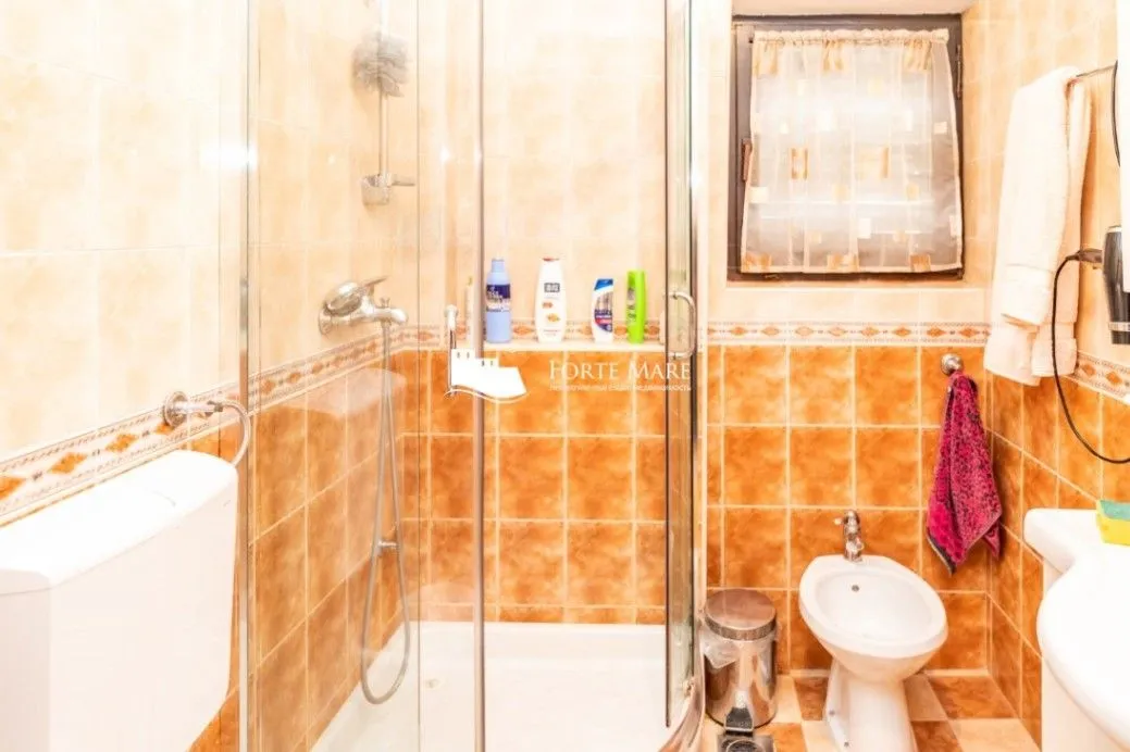 Prodaja, dvosoban stan, 92m², Herceg Novi, Crna Gora