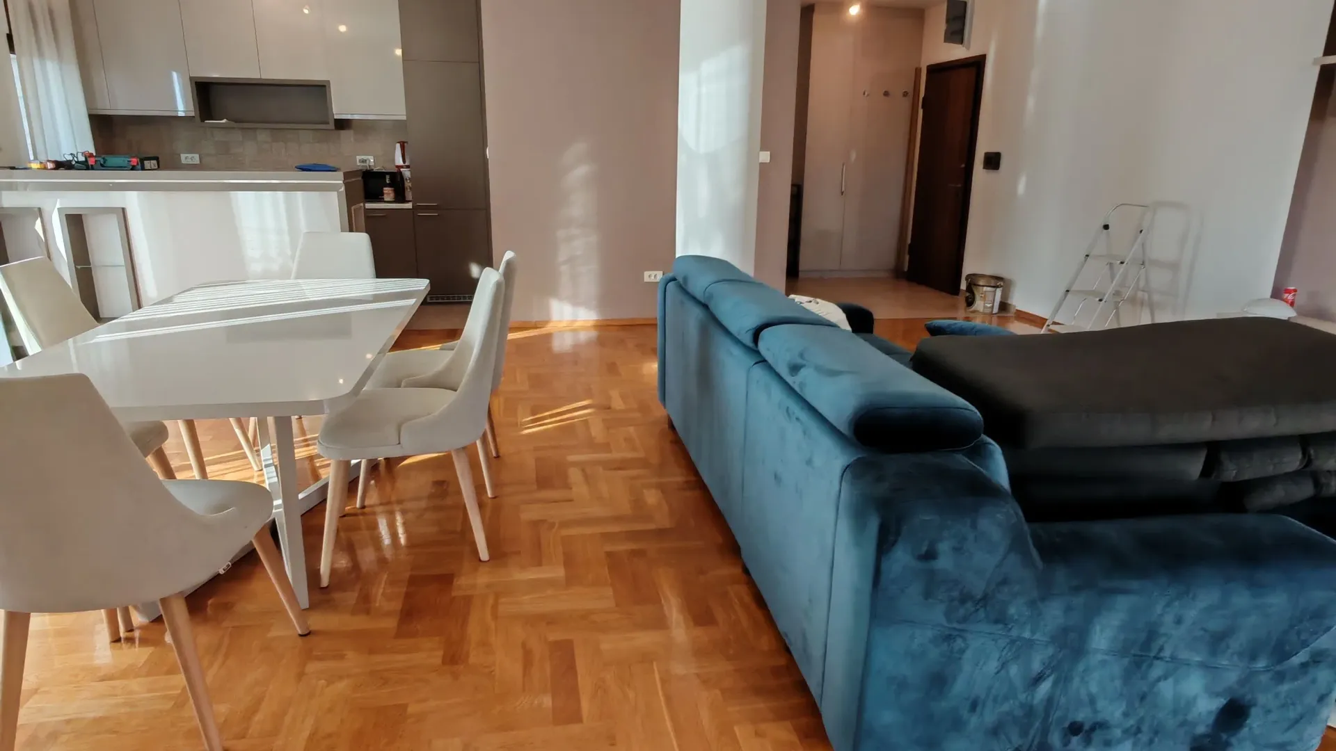 Sale, two bedroom apartment, 130m², Bečići, Budva