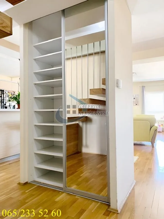 Prodaja, četvorosoban stan, 157m², Đeram Pijaca, Beograd