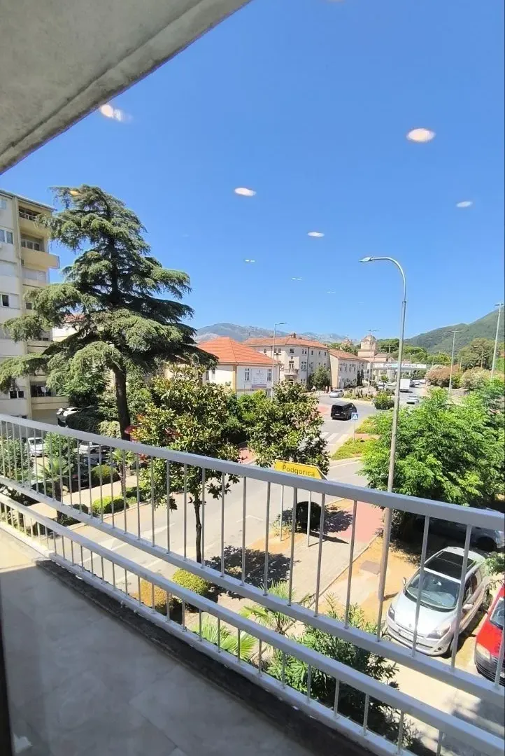 Rent, two bedroom apartment, 68m², Centar, Tivat