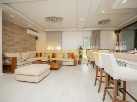 Sale, three bedroom apartment, 180m², City Kvart, Podgorica - image 4