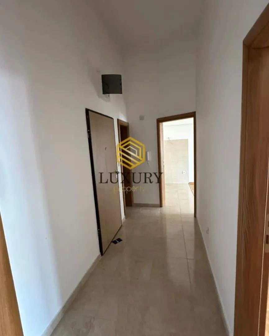 Prodaja, dvosoban stan, 60m², 1 maj, Podgorica