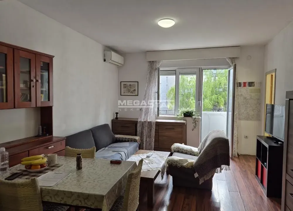 Prodaja, trosoban stan, 62m², Južni Bulevar, Vračar Sve Podlokacije