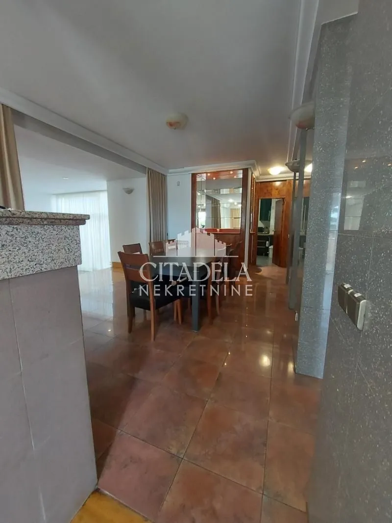 Rent, house, 400m², Savski Venac, Beograd