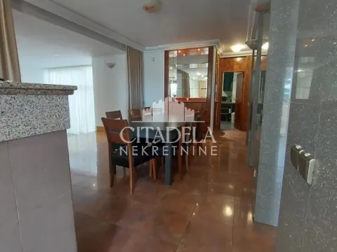 Rent, house, 400m², Savski Venac, Beograd - image 11