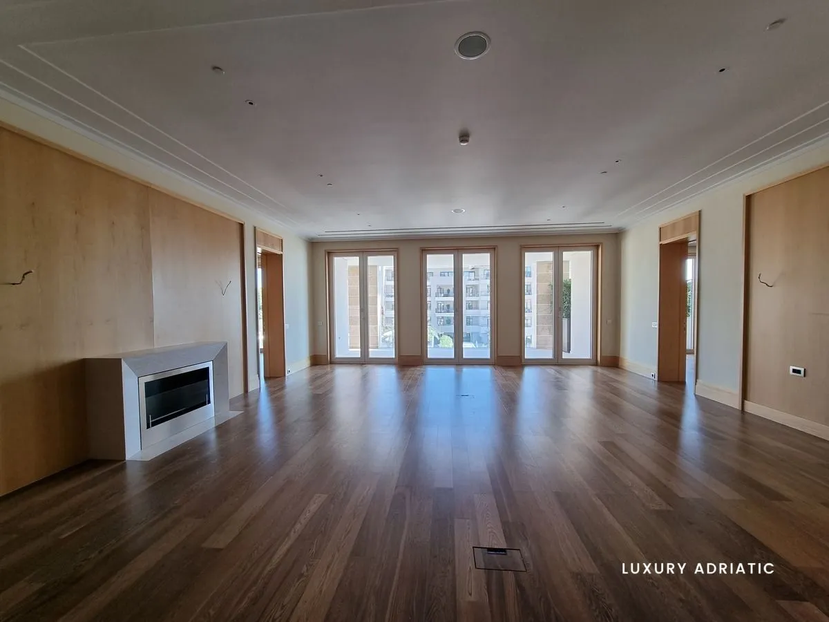 Sale, two bedroom apartment, 187m², Tivat, Crna Gora
