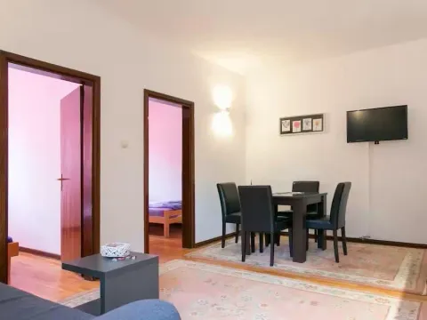 Izdavanje, dvosoban stan, 46m², Đeram Pijaca, Beograd - image 3
