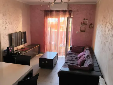 Prodaja, stan, 46m², Tivat, Crna Gora - image 1