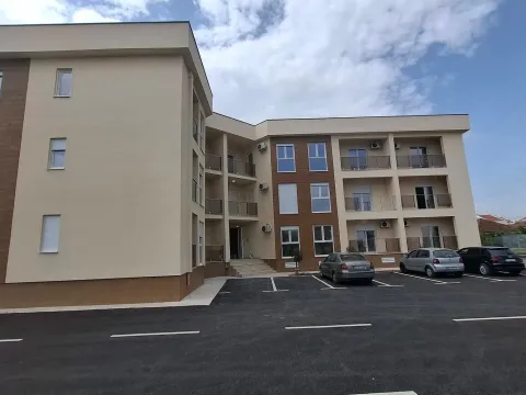 Rent, one bedroom apartment, 48m², Zabjelo, Podgorica - image 11