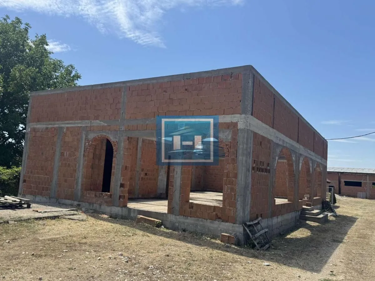 Sale, office space, 900m², Despotovac, Srbija