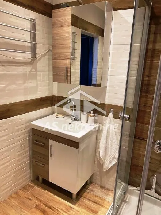 Izdavanje, dvosoban stan, 48m², Stari Grad, Beograd