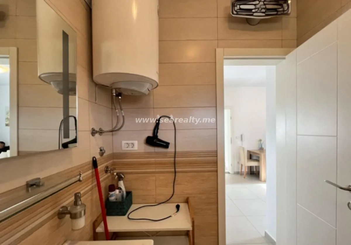 Prodaja, jednosoban stan, 71m², Tivat, Crna Gora