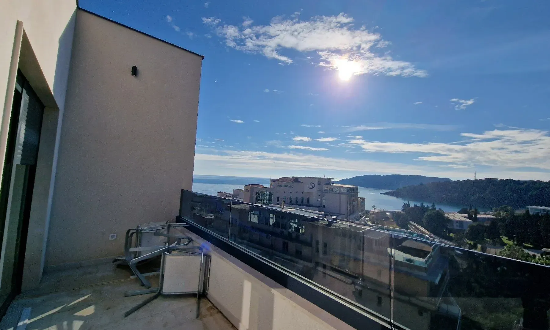 Sale, two bedroom apartment, 135m², Bečići, Budva