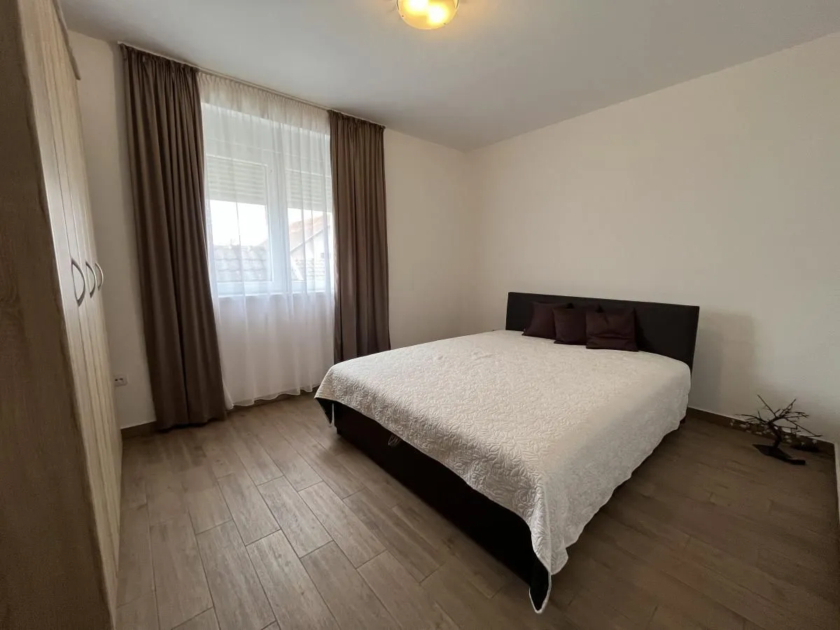 Sale, house, 402m², Adice, Novi Sad Sve Podlokacije