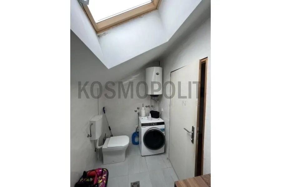 Prodaja, četvorosoban stan, 110m², Bele Vode, Beograd