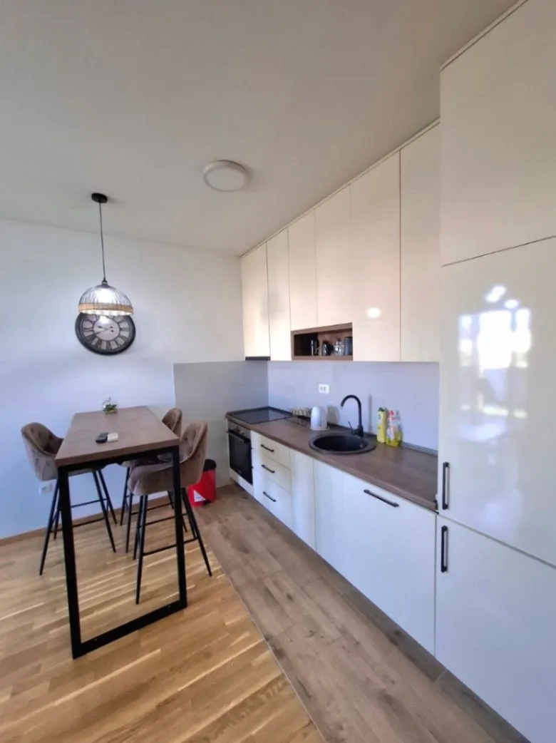 Izdavanje, jednosoban stan, 40m², Zabjelo, Podgorica