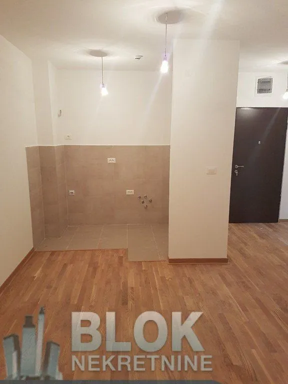 Izdavanje, jednosoban stan, 47m², City Kej, Podgorica