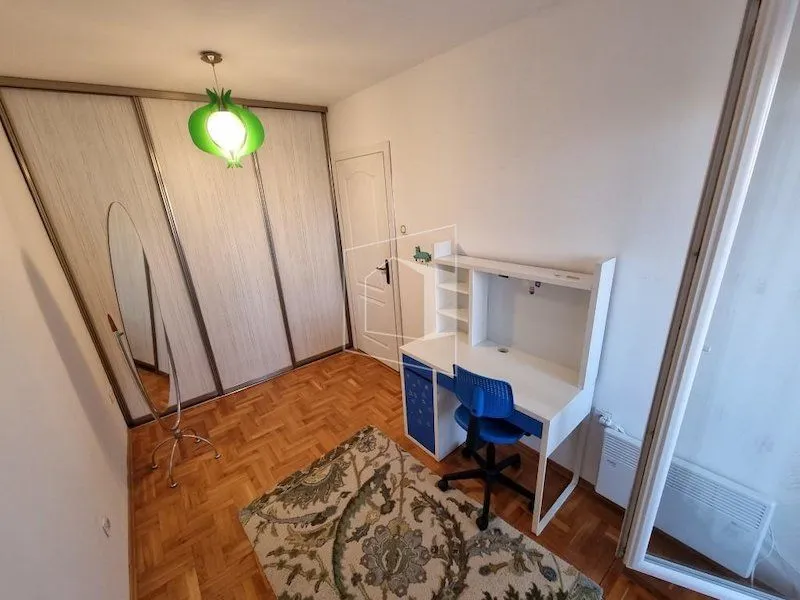 Izdavanje, stan, 105m², Blok 5, Podgorica