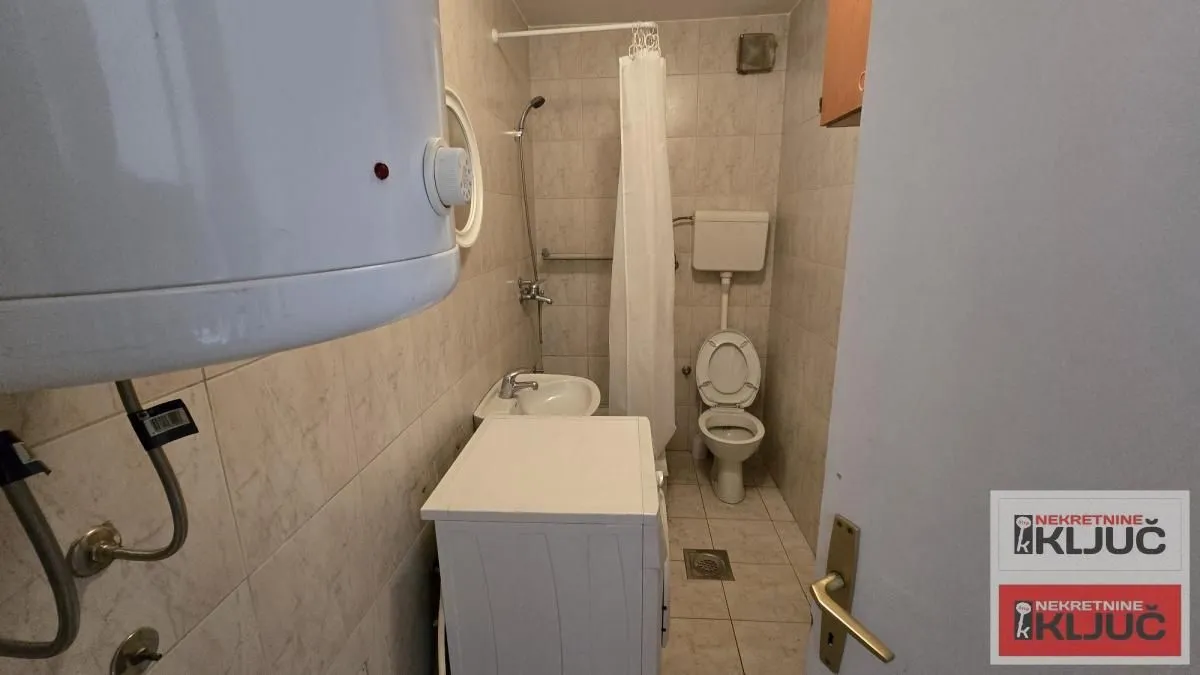 Izdavanje, jednosoban stan, 26m², Grbavica, Novi Sad Sve Podlokacije