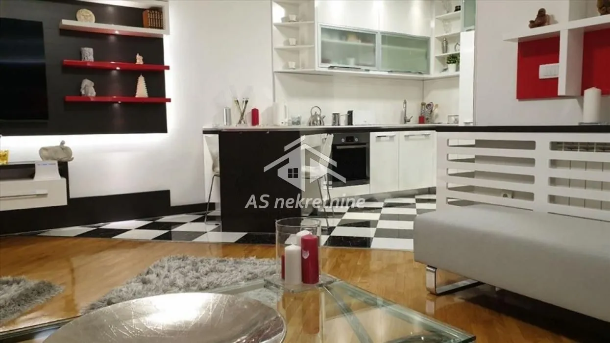 Izdavanje, dvosoban stan, 60m², Vračar Hram, Vračar Sve Podlokacije