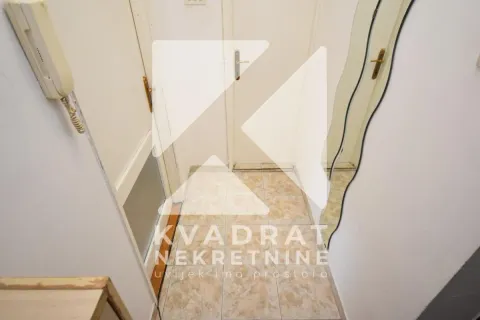 Rent, studio apartment, 31m², Pejton, Podgorica - image 4