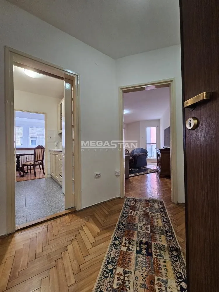 Rent, two bedroom apartment, 53m², Kalenić Pijaca, Vračar Sve Podlokacije