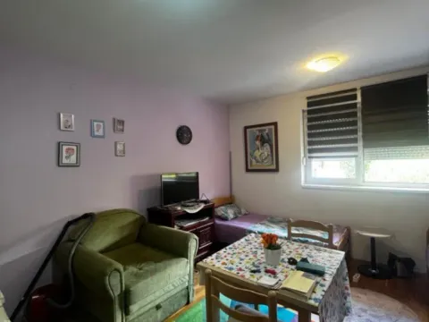 Izdavanje, garsonjera, 28m2, Ljubović, Podgorica Izdavanje, garsonjera, 28m2, Ljubović, Podgorica
