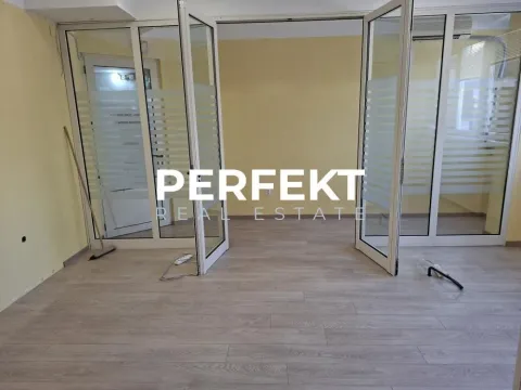 Izdavanje, poslovni prostor, 49m², Centar, Pančevo - image 5