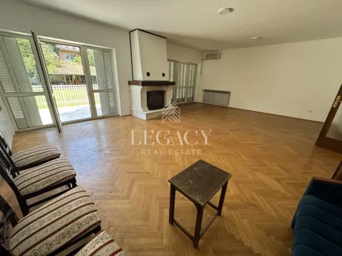 Prodaja, kuća, 600m², Voždovačka Crkva, Voždovac Sve Podlokacije - image 1