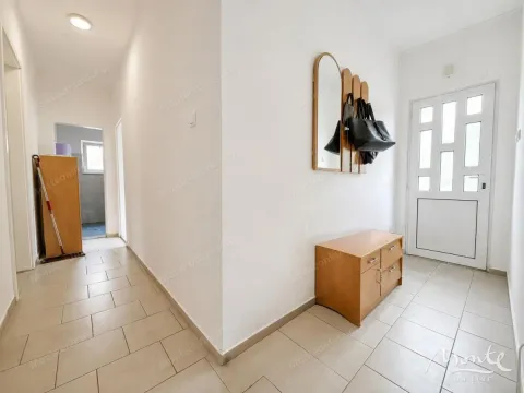 Prodaja, kuća, 320m², Centar, Podgorica - image 19