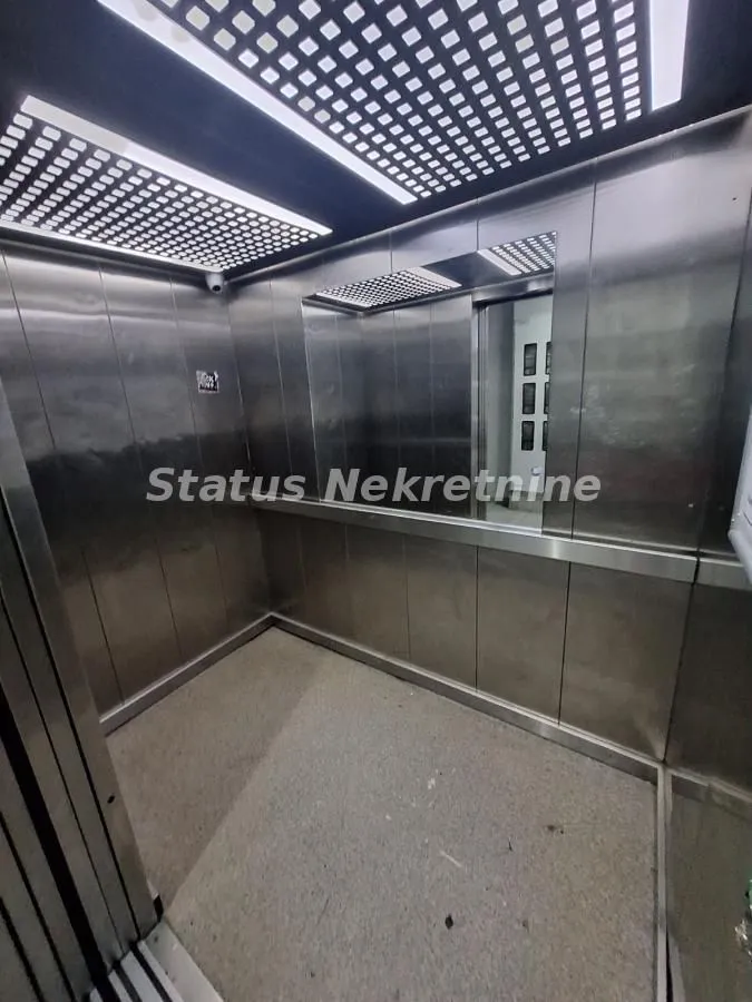Prodaja, garsonjera, 35m², Bulevar Evrope, Novi Sad Sve Podlokacije