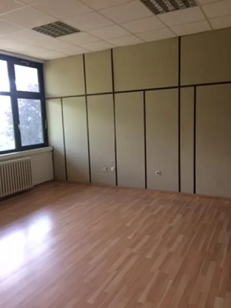 Rent, office space, 2400m², Galenika, Beograd