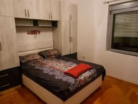 Prodaja, jednosoban stan, 45m², Stari Aerodrom, Podgorica - image 6