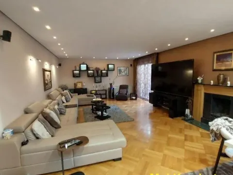 Sale, house, 400m², Čukarica, Beograd - image 2