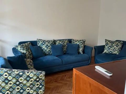 Rent, two bedroom apartment, 80m², Tivat, Crna Gora - image 2