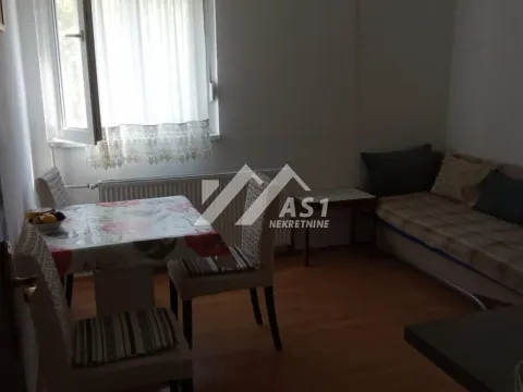 Izdavanje, jednosoban stan, 30m², Grbavica, Novi Sad Sve Podlokacije