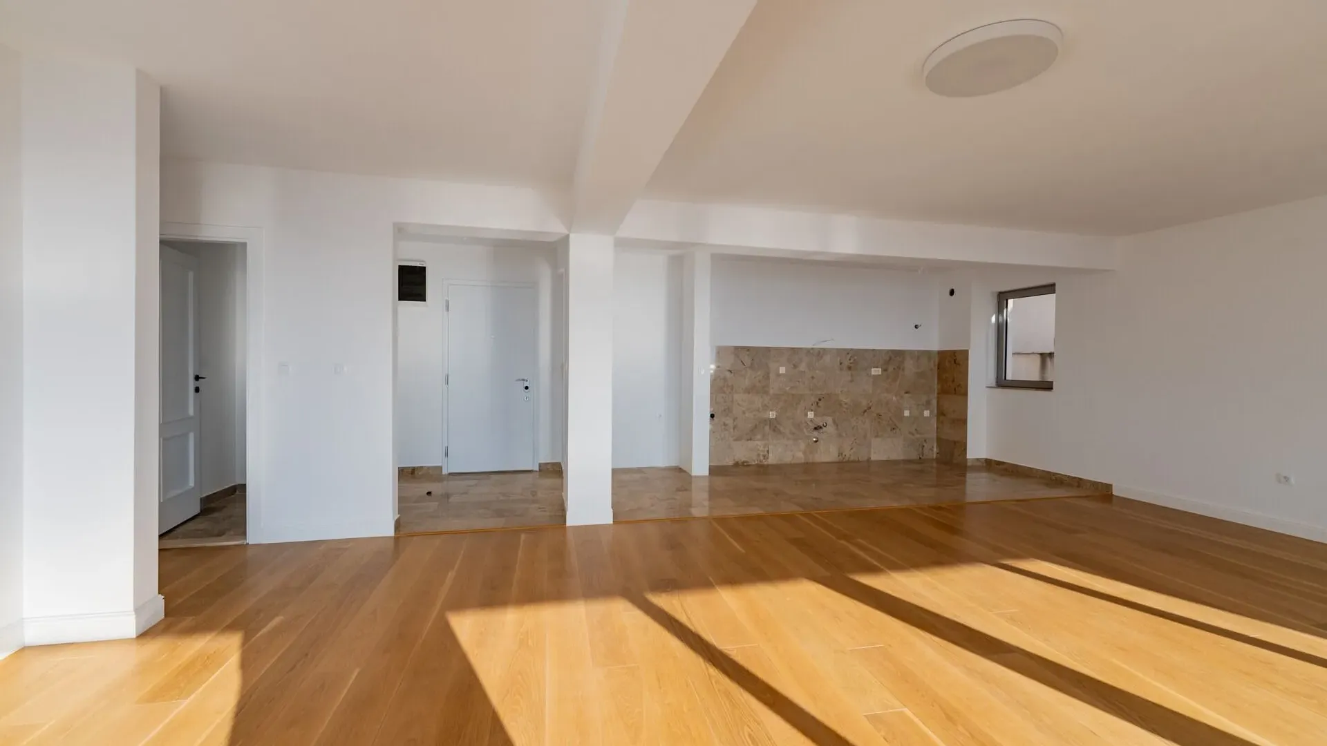 Prodaja, trosoban stan, 160m², Pržno, Budva