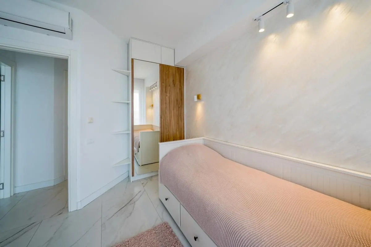 Prodaja, dvosoban stan, 66m², Tivat, Crna Gora
