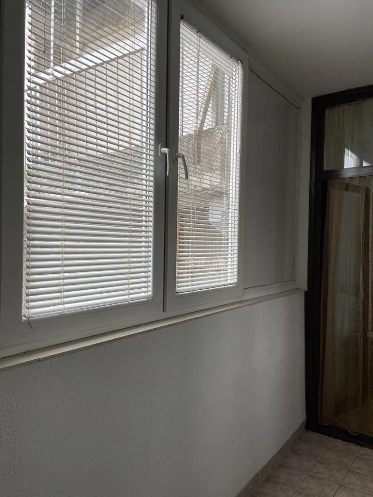 Izdavanje, dvosoban stan, 80m², Stari Aerodrom, Podgorica