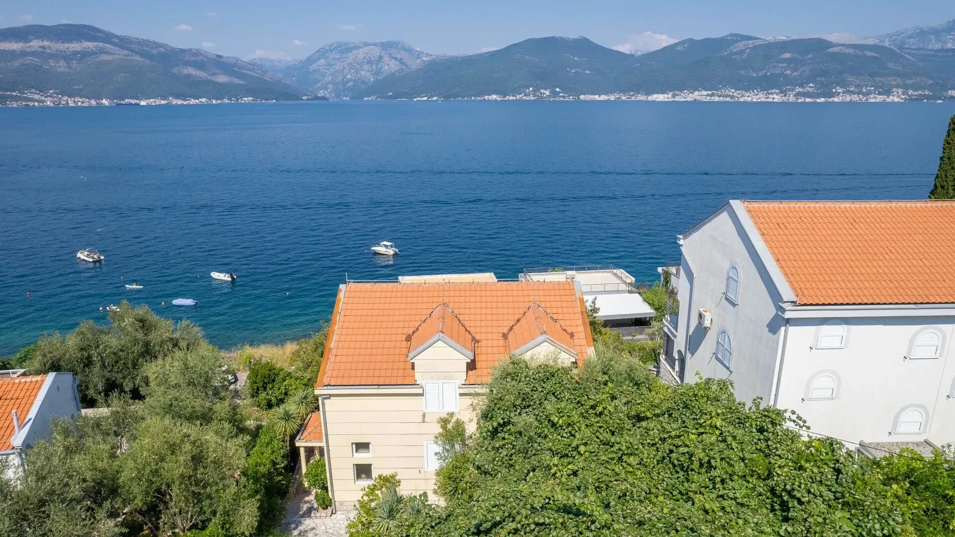Prodaja, kuća, 185m², Krašići, Tivat