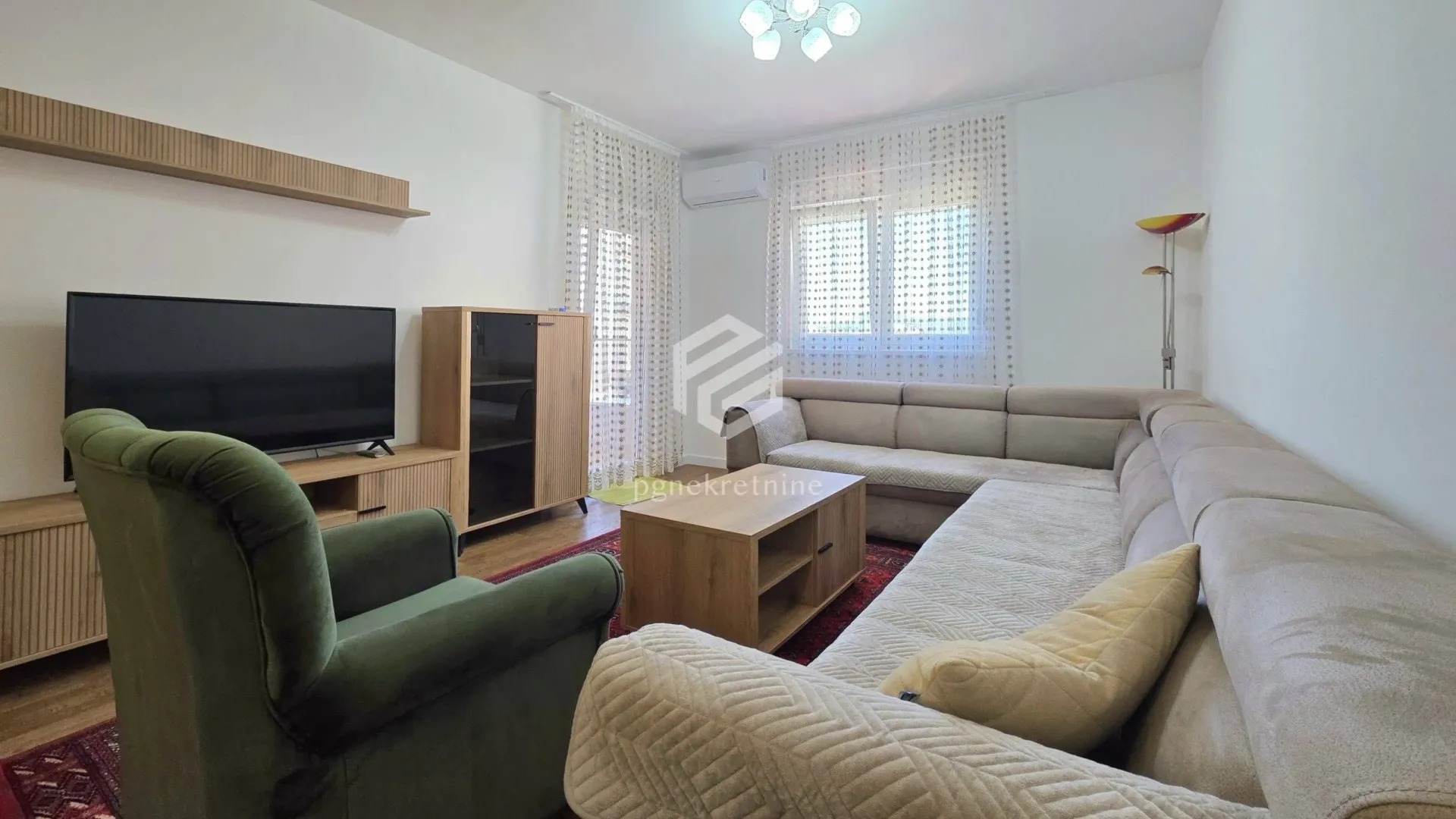 Izdavanje, dvosoban stan, 70m², Stari Aerodrom, Podgorica