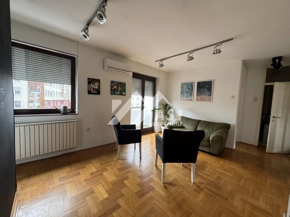 Izdavanje, dvosoban stan, 42m², Rotkvarija, Novi Sad Sve Podlokacije