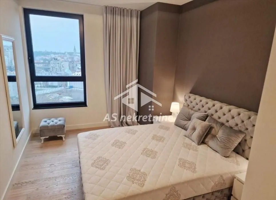 Rent, four bedroom apartment, 109m², Savski Venac, Beograd
