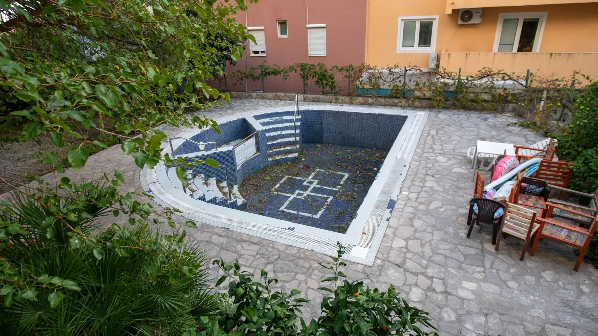 Sale, two bedroom apartment, 64m², Podmaine, Budva