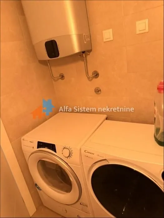 Rent, four bedroom apartment, 106m², Novi Beograd Blok 65, Novi Beograd Sve Podlokacije
