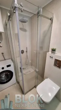Izdavanje, jednosoban stan, 48m², City Kvart, Podgorica - image 8
