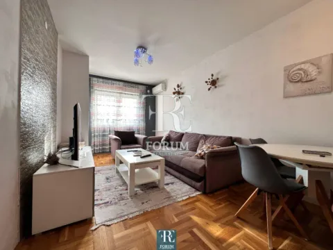 Izdavanje, dvosoban stan, 65m², Ljubović, Podgorica - image 2