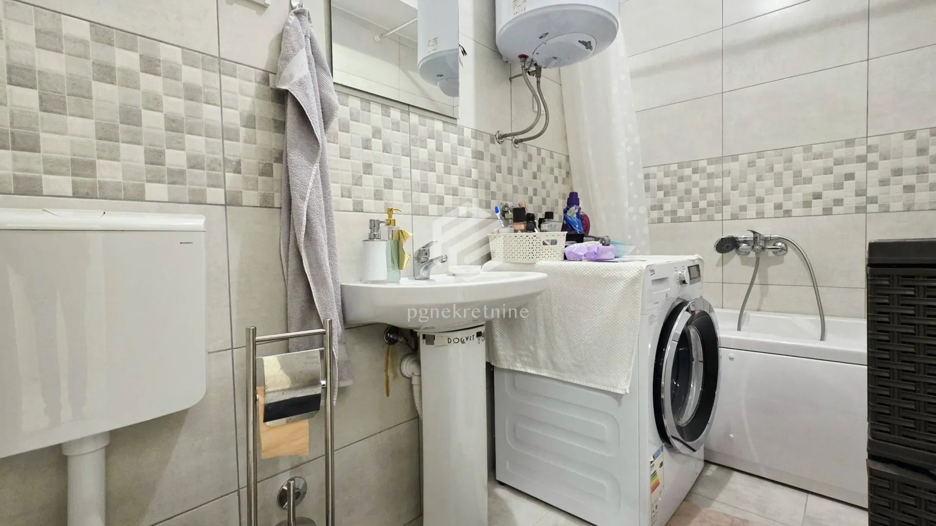 Prodaja, dvosoban stan, 76m², Stari Aerodrom, Podgorica