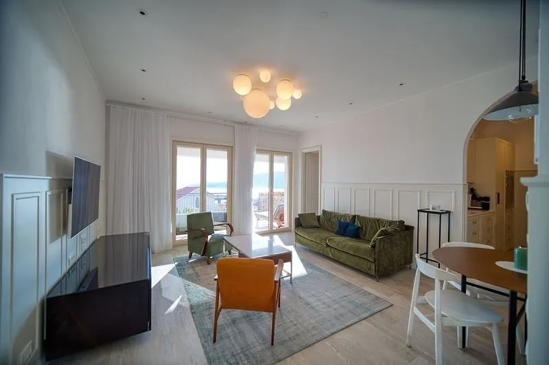 Prodaja, trosoban stan, 80m², Tivat, Crna Gora