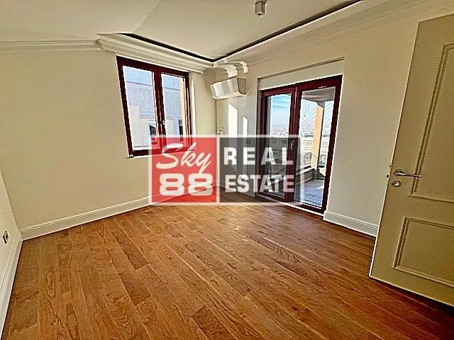 Rent, four bedroom apartment, 173m², Senjak, Beograd